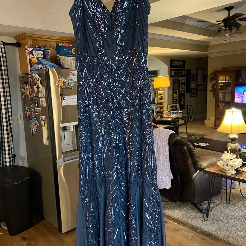Galena size 8, silver and dark grey, EleganSequin Gown